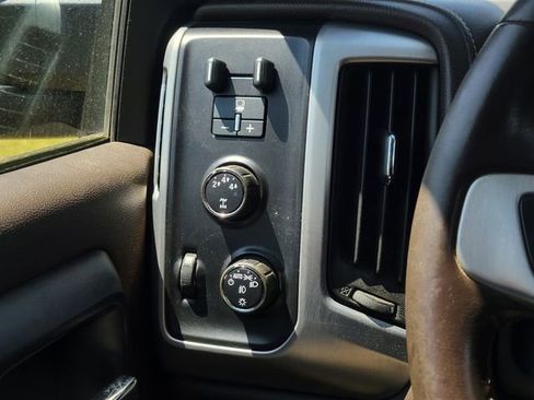 Used 2015 GMC Sierra 2500 SLE w/ SLE Preferred Package AWD/4WD image 13