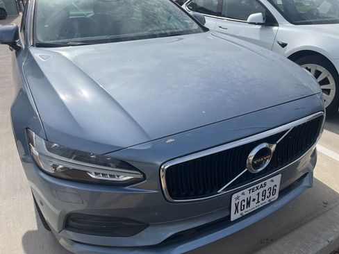 Used 2018 Volvo S90 T5 Momentum w/ Convenience Package image 2