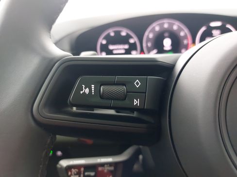 Certified 2025 Porsche Cayenne E-Hybrid AWD/4WD image 19