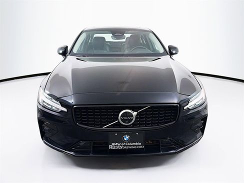 Used 2024 Volvo S60 B5 Plus image 2