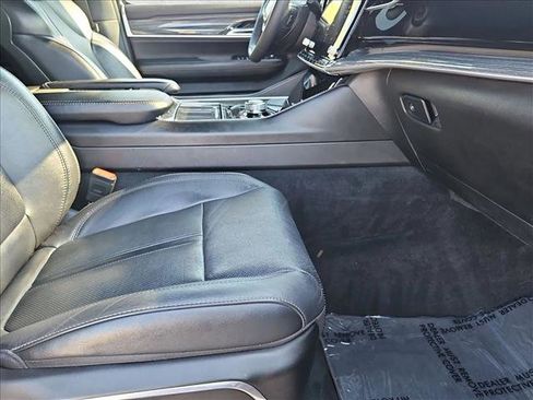 Used 2022 Jeep Wagoneer Series III w/ Premium Group I RWD image 23