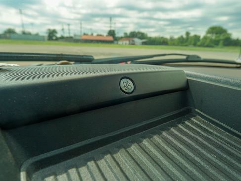 Used 2018 Ford F150 Lariat w/ Equipment Group 502A Luxury AWD/4WD image 34