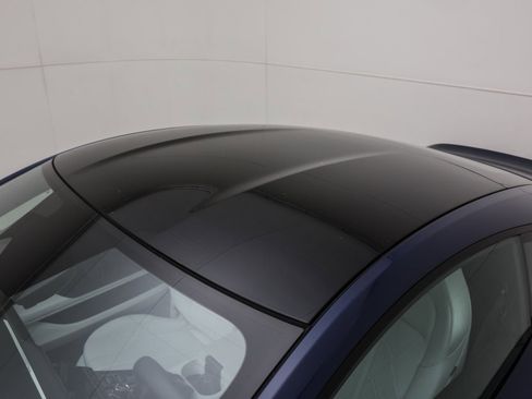 Used 2025 Aston Martin V8 Vantage Coupe image 27