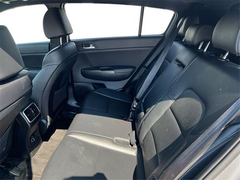 Used 2022 Kia Sportage Nightfall Edition image 11