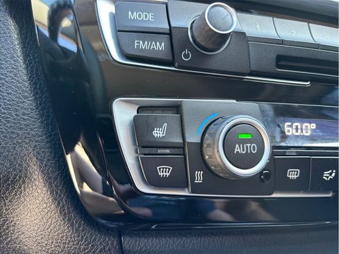 Used 2018 BMW 320i Sedan RWD image 25