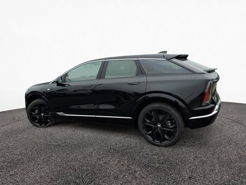 New 2025 Cadillac Optiq Luxury 1 w/ LPO, ONYX Package image 4