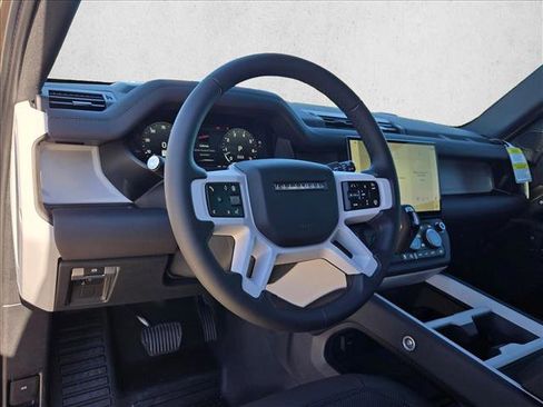 New 2026 Land Rover Defender 110 X-Dynamic SE image 3