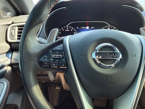 Used 2019 Nissan Maxima SR w/ Premium Package FWD image 10
