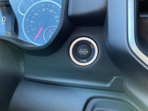 New 2026 RAM 1500 4x4 Crew Cab image 17