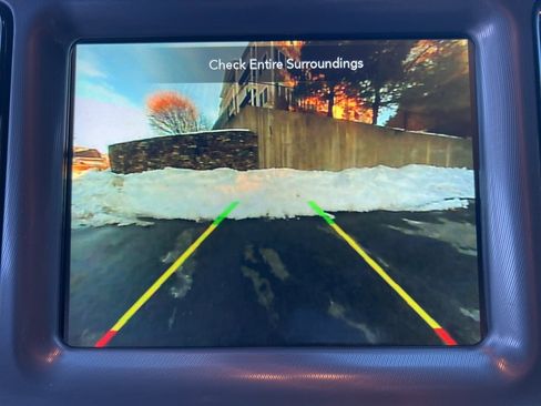 Used 2022 Dodge Challenger SXT w/ Plus Package image 19