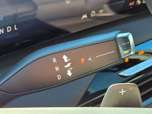 Used 2025 Buick Enclave Preferred image 36