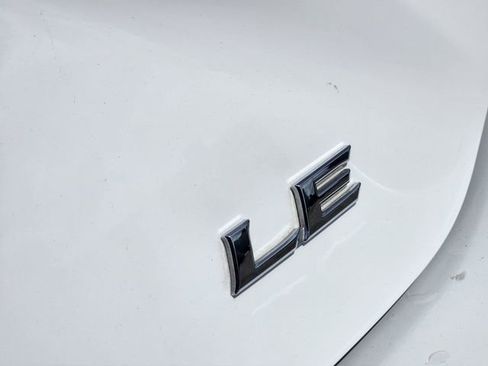 Used 2025 Toyota Camry LE image 12