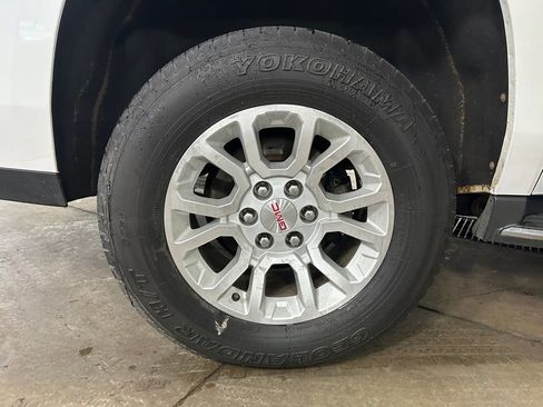Used 2018 GMC Yukon XL SLE image 40