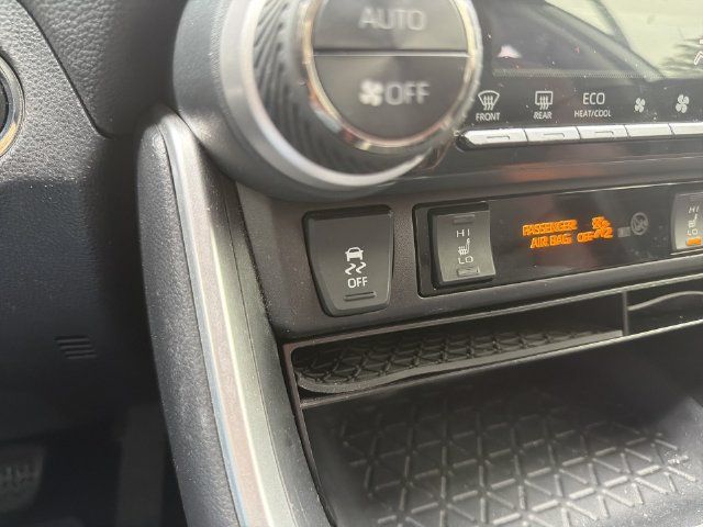 Used 2019 Toyota RAV4 XLE w/ Convenience Package AWD/4WD image 29