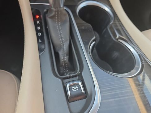 Used 2019 Buick Envision Essence image 29