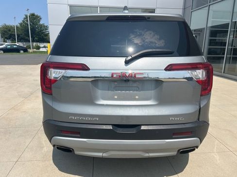 Used 2023 GMC Acadia SLE image 6