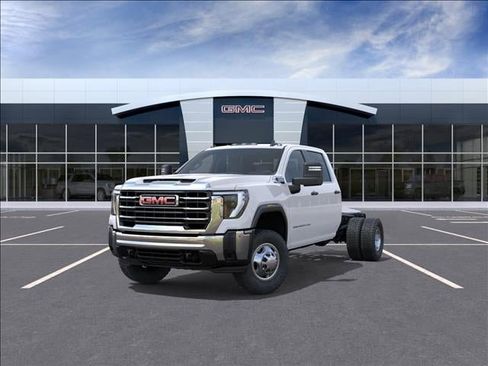 New 2026 GMC Sierra 3500 Pro w/ Convenience Package AWD/4WD image 8
