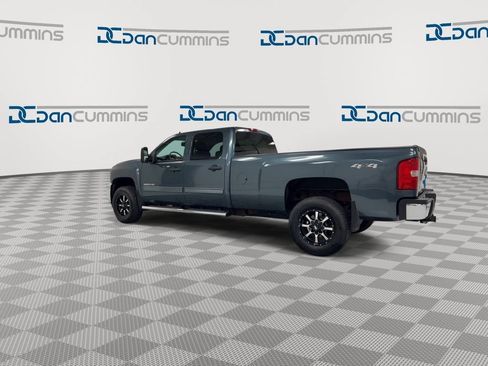 Used 2012 Chevrolet Silverado 2500 LT w/ Interior Plus Package AWD/4WD image 6
