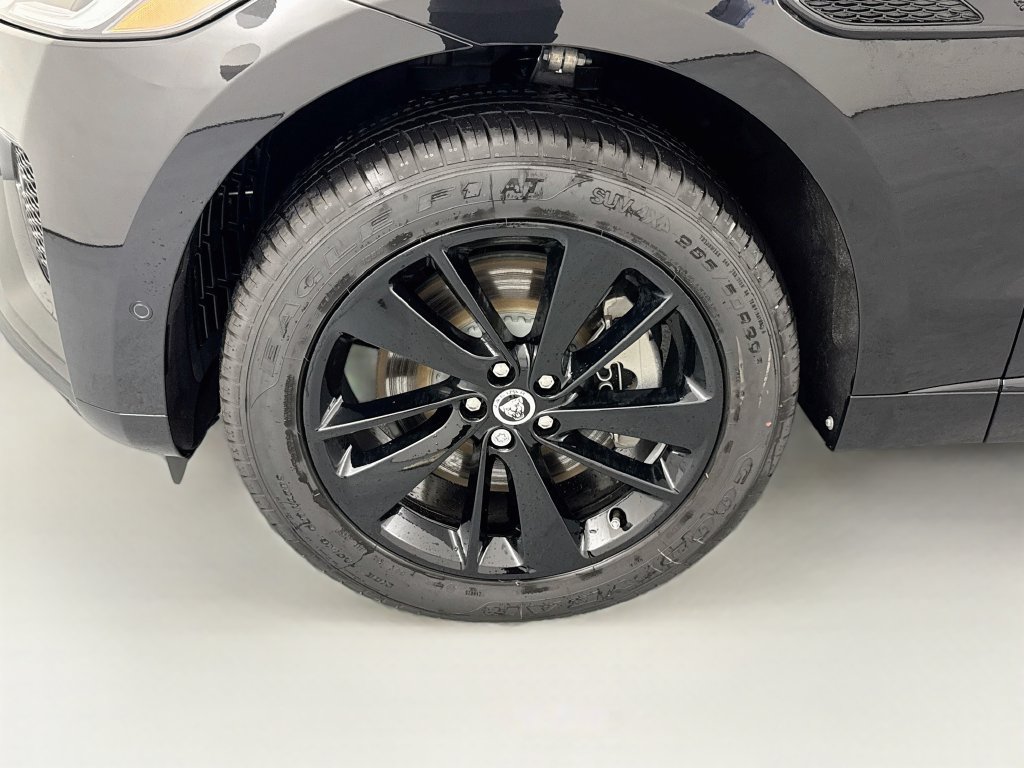 New 2026 Jaguar F-PACE R-Dynamic S AWD/4WD image 32