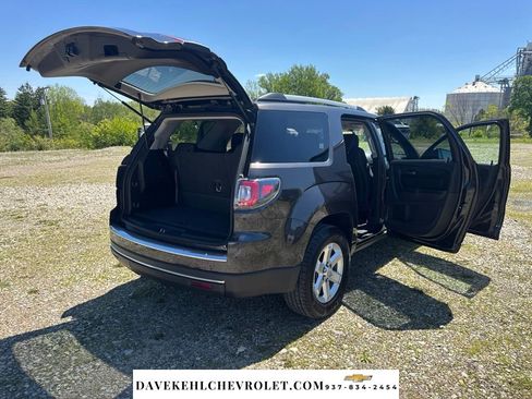 Used 2016 GMC Acadia SLE FWD image 14