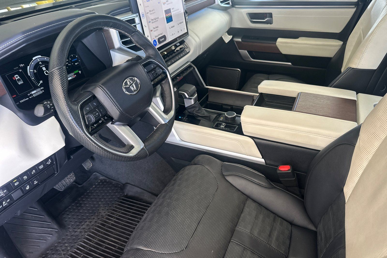Used 2023 Toyota Tundra Capstone AWD/4WD image 9