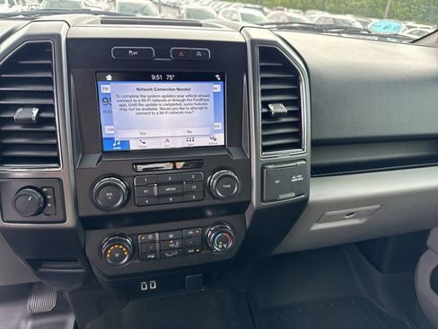 Used 2019 Ford F150 XLT w/ Equipment Group 302A Luxury AWD/4WD image 12