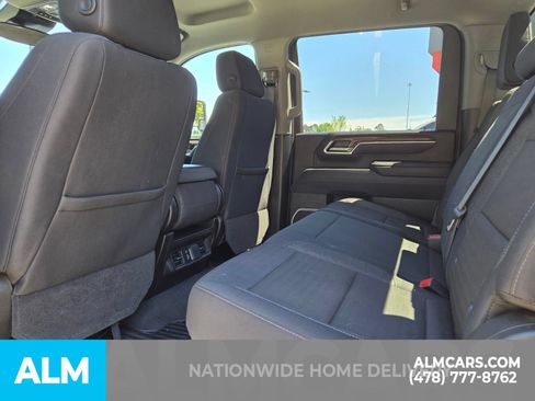 Used 2025 Chevrolet Silverado 2500 LT w/ Convenience Package AWD/4WD image 5