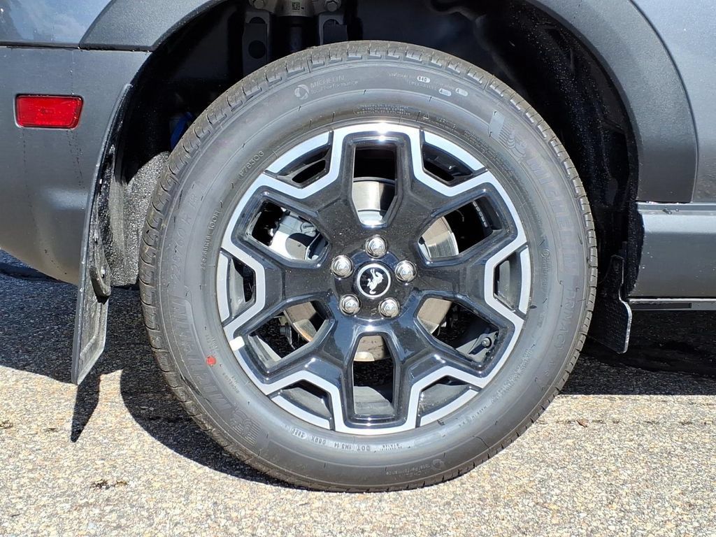 New 2026 Ford Bronco Sport Outer Banks w/ Outer Banks Tech Package+ AWD/4WD image 7