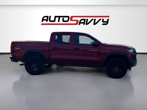 Used 2024 Chevrolet Colorado Trail Boss w/ Advanced Trailering Package AWD/4WD image 8