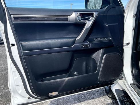Used 2023 Lexus GX 460 Premium image 21
