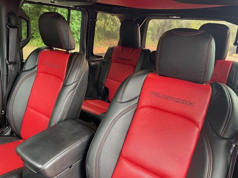 Used 2020 Jeep Wrangler Unlimited Rubicon AWD/4WD image 25