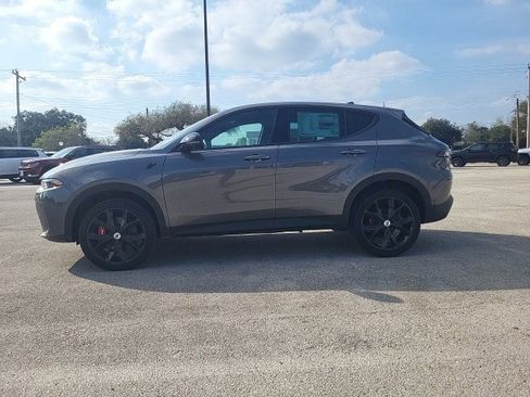 New 2025 Dodge Hornet GT image 2