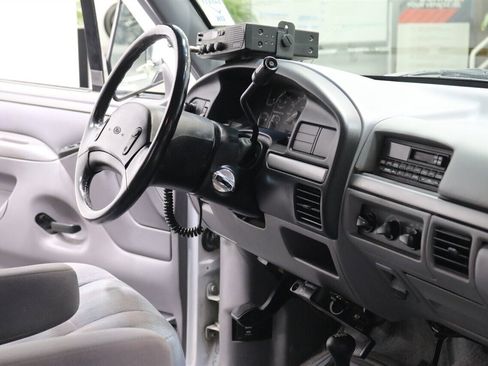 Used 1995 Ford F250 XLT image 73