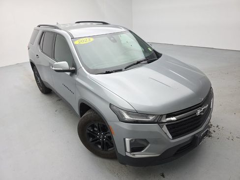 Used 2023 Chevrolet Traverse LT w/ Midnight/Sport Edition AWD/4WD image 2