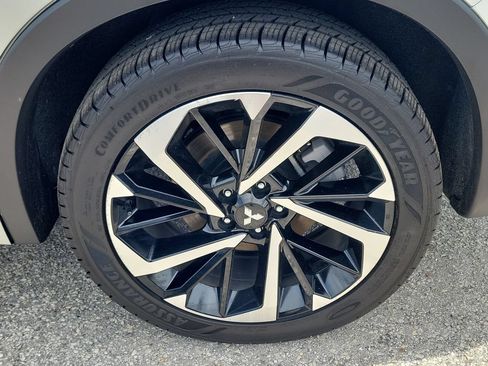 Used 2024 Mitsubishi Outlander SEL AWD/4WD image 9
