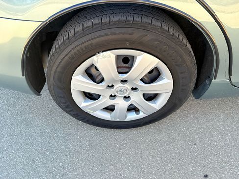 Used 2010 Toyota Camry LE image 12