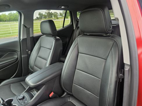 Used 2023 GMC Terrain SLT FWD image 12