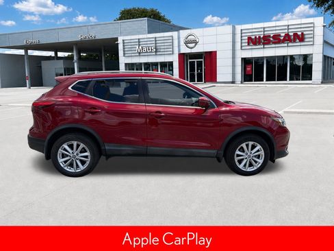 Used 2019 Nissan Rogue Sport SV w/ Technology Package FWD image 3