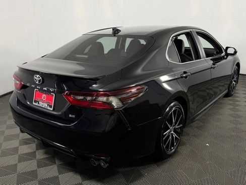 Used 2024 Toyota Camry SE w/ Convenience Package FWD image 9