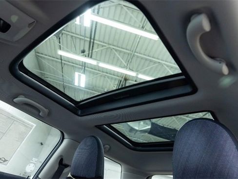 Certified 2025 MINI Cooper 2-Door Hardtop image 15