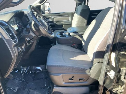 Used 2024 RAM 2500 Big Horn AWD/4WD image 9