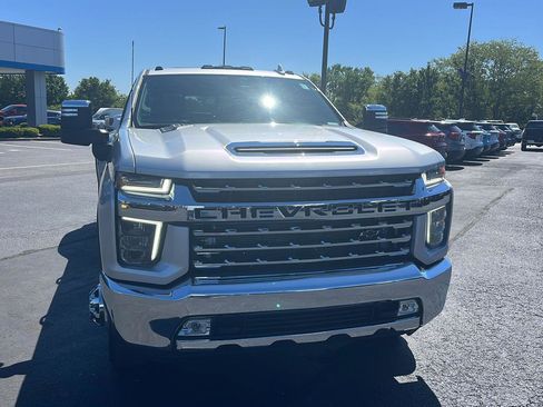 Used 2022 Chevrolet Silverado 3500 LTZ w/ LTZ Convenience Package AWD/4WD image 9