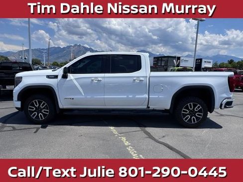Used 2023 GMC Sierra 1500 AT4 w/ Technology Package AWD/4WD image 4