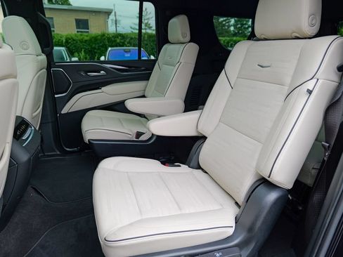 Used 2023 Cadillac Escalade ESV Sport w/ Touring Package AWD/4WD image 29