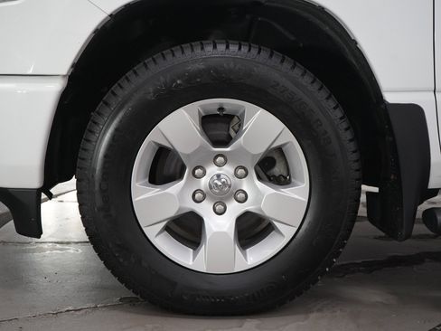 Used 2024 RAM 1500 Big Horn AWD/4WD image 28