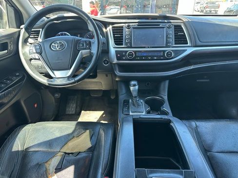 Used 2014 Toyota Highlander Limited FWD image 10
