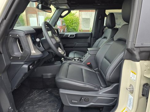 New 2026 Ford Bronco Outer Banks AWD/4WD image 18