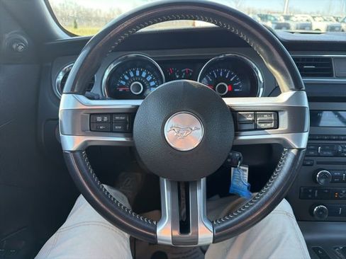 Used 2014 Ford Mustang Convertible image 31