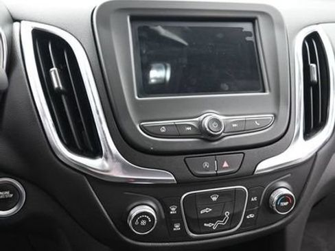 Used 2024 Chevrolet Equinox LT FWD image 19