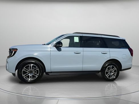 New 2025 Ford Expedition Active image 15